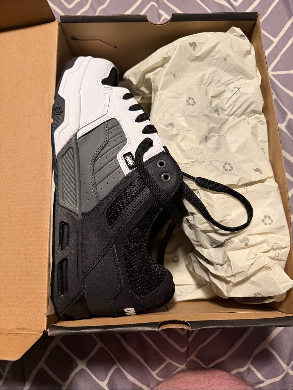 DVS Enduro Heir Size 12 - Picture 2 of 5